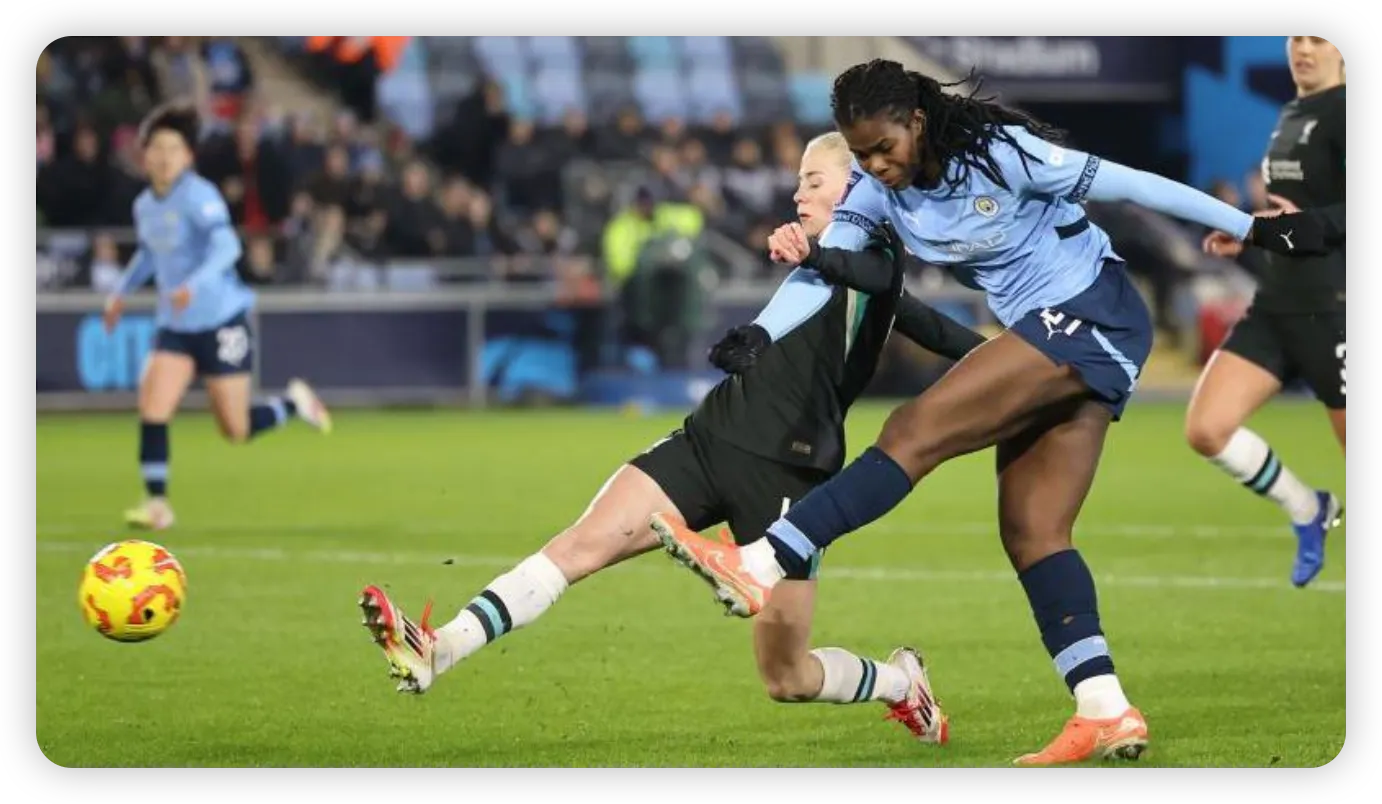 Bunny Shaw's Powerful Return to the Pitch